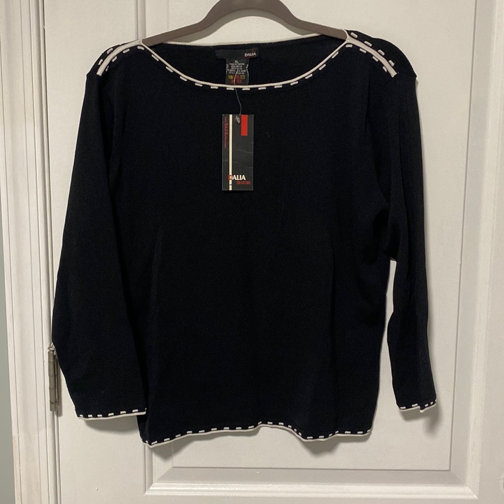 Dalia black long sleeve top with white edging detail size XL